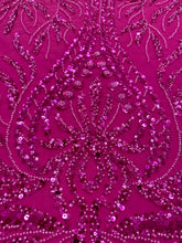 Dantela Couture Fucsia geometriai mintával, gyöngyökkel és flitterekkel